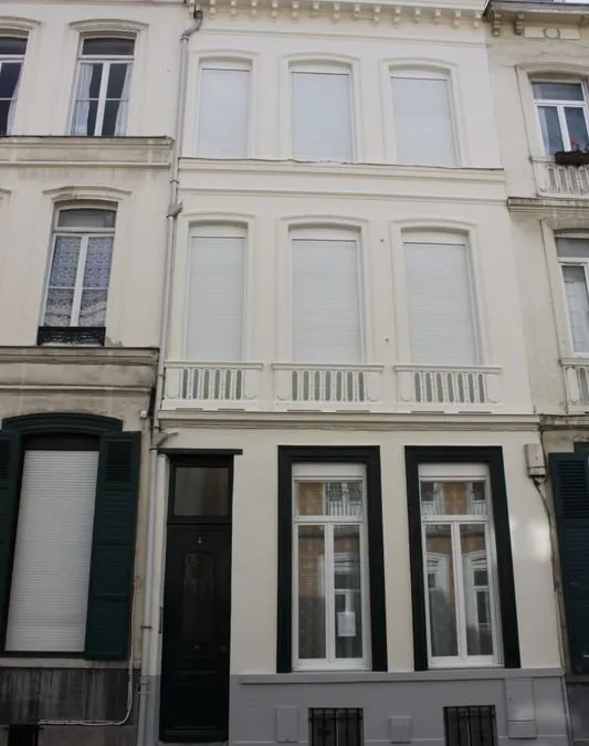 Photo 1