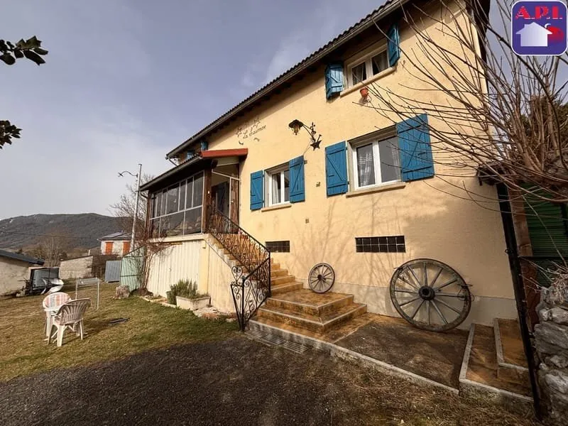 Photo 1
