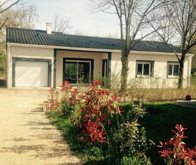 Photo 1
