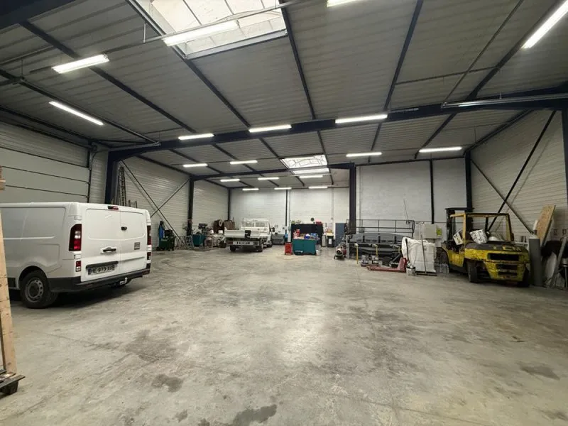 Photo 1