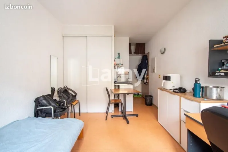 Photo 1