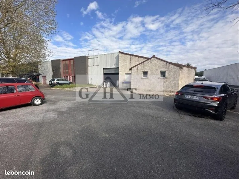 Photo 1