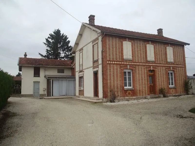 Photo 1