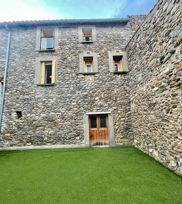 Photo 1
