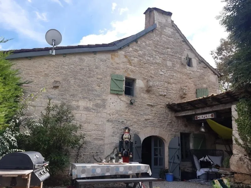 Photo 1