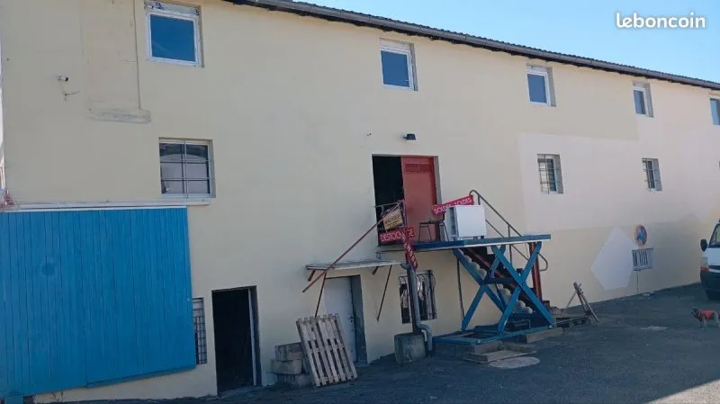 Photo 1