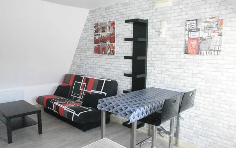 Photo 1