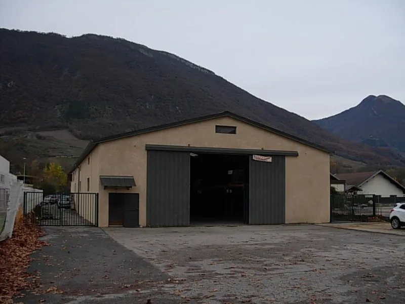 Photo 1