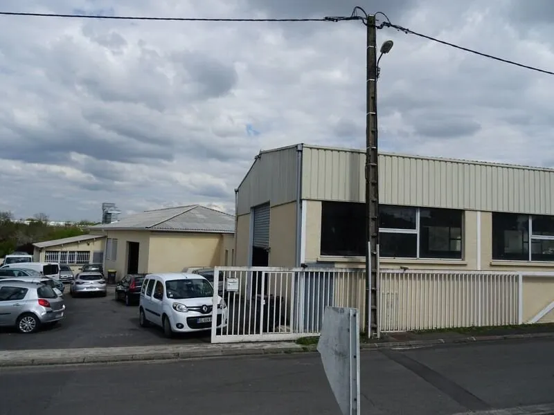 Photo 1