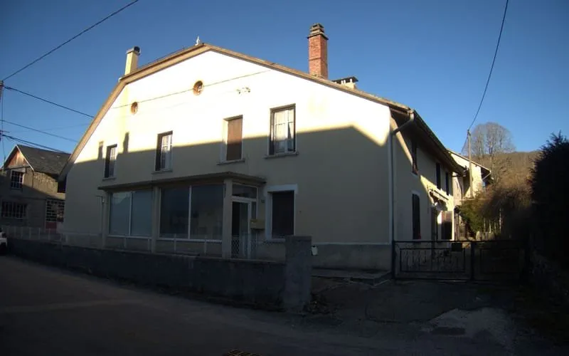 Photo 1