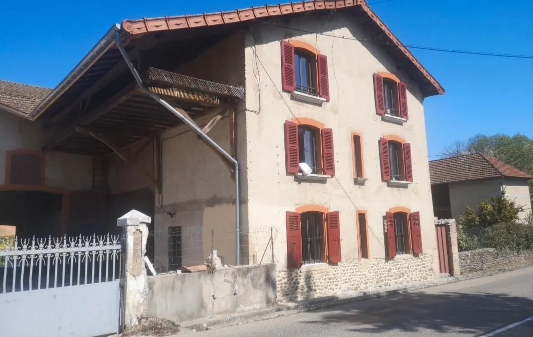 Photo 1