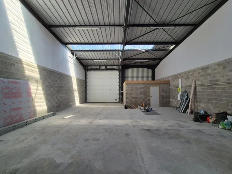 Photo 1