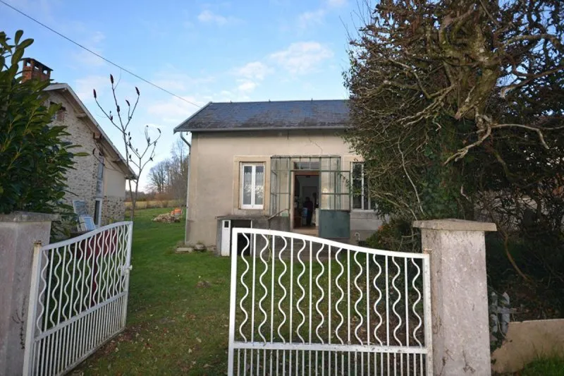 Photo 1