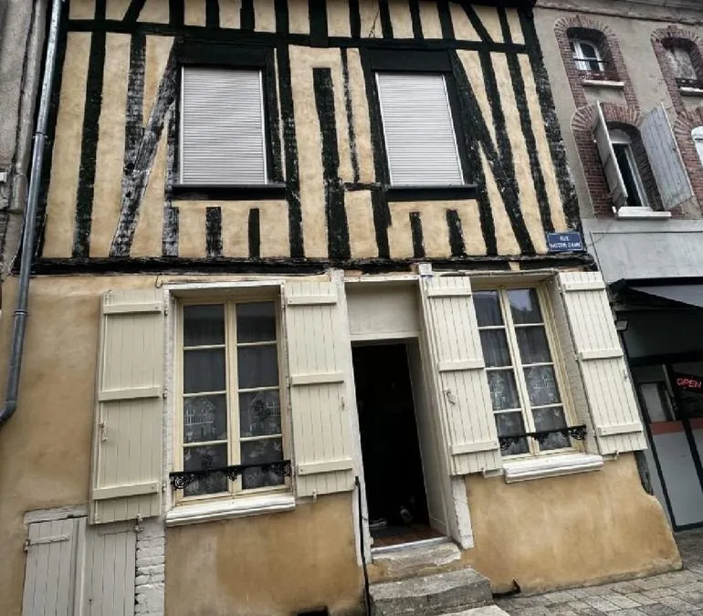 Photo 1