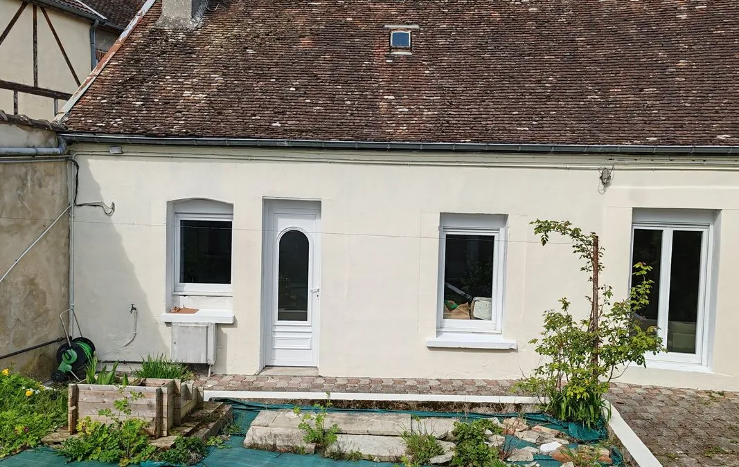 Photo 1