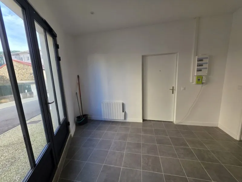 Photo 3