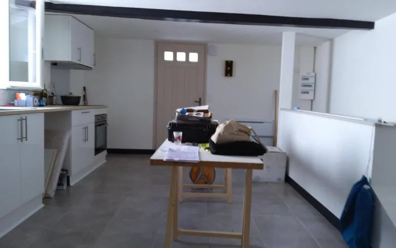 Photo 1