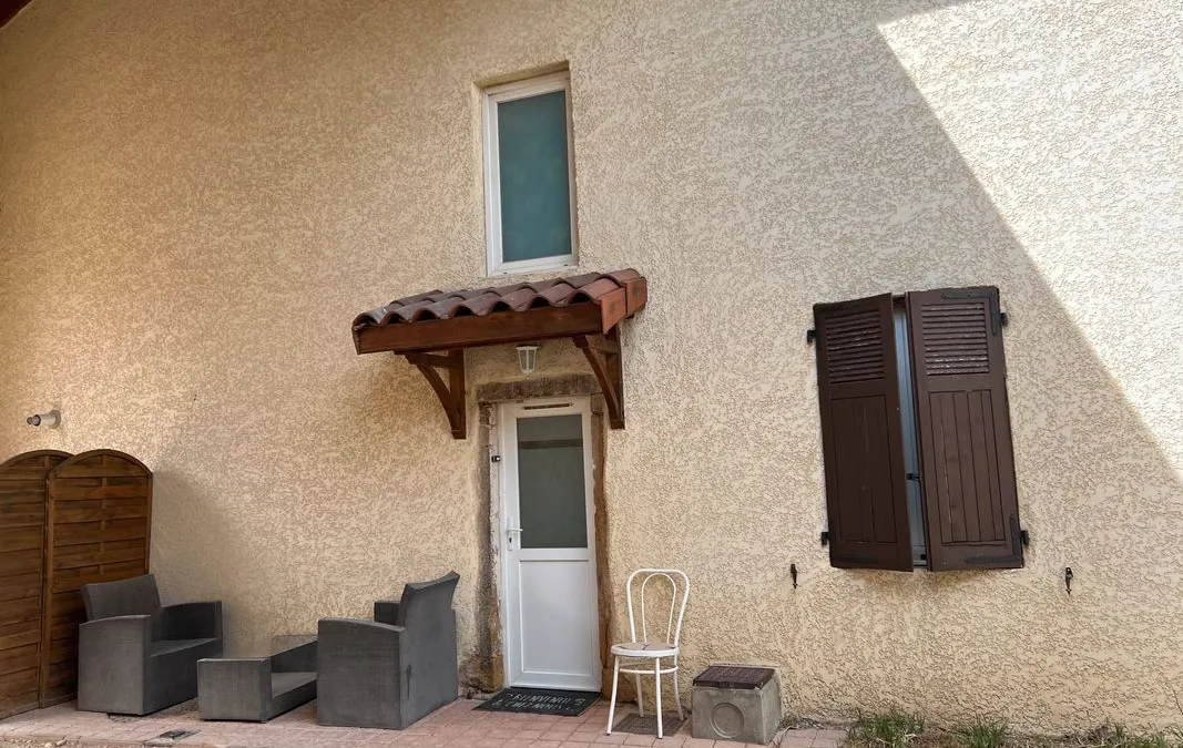 Photo 1