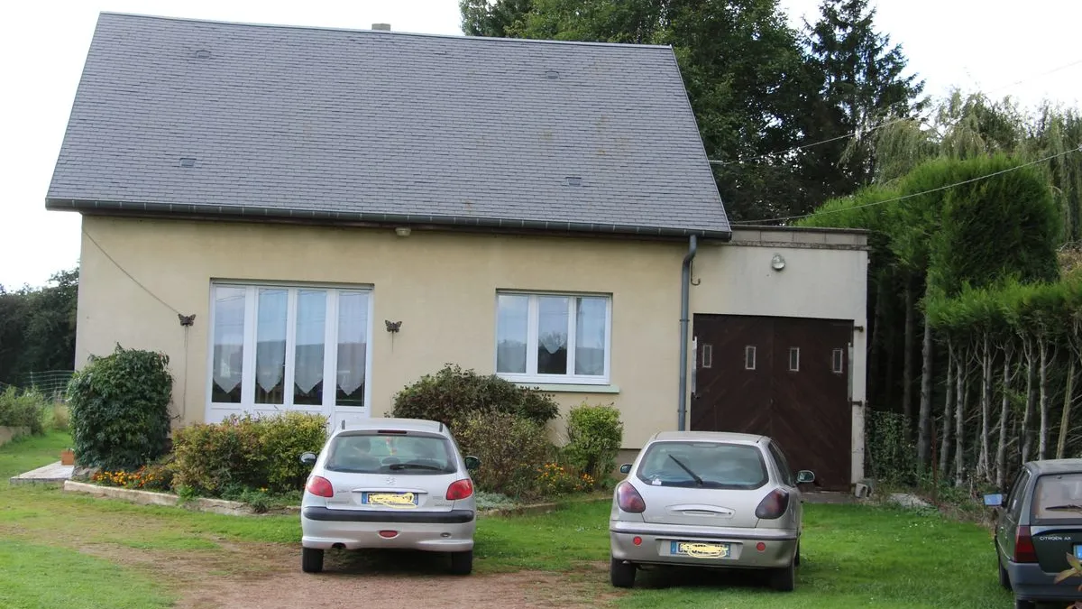 Photo 1