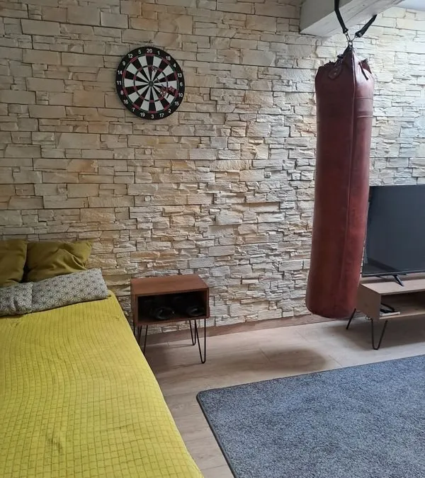 Photo 1