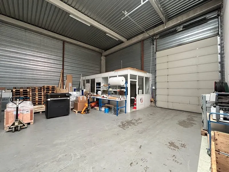 Photo 1