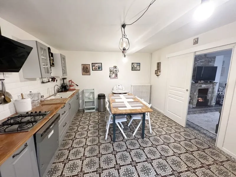 Photo 3