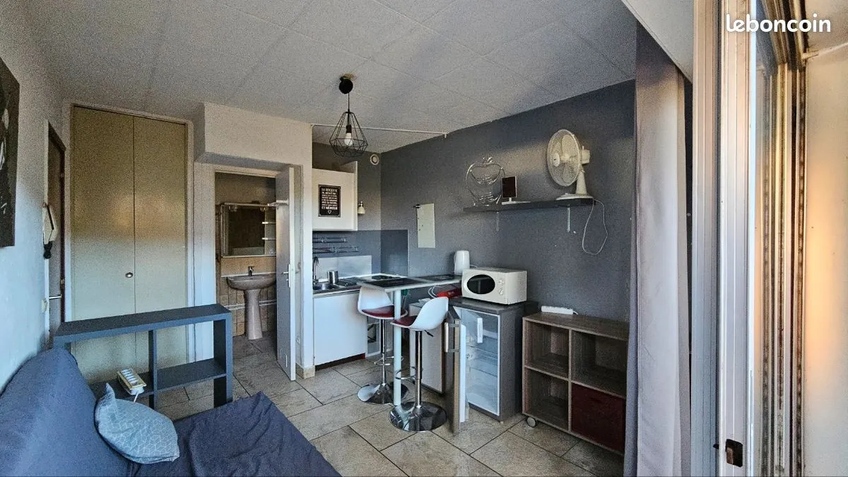 Photo 1