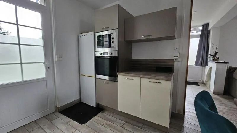 Photo 1