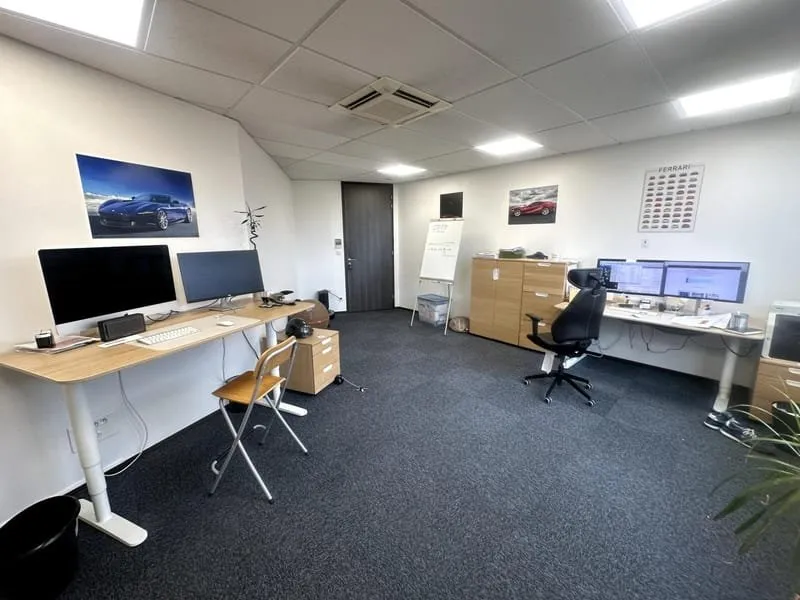 Photo 1