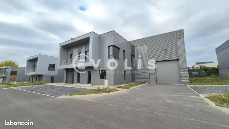 Photo 1