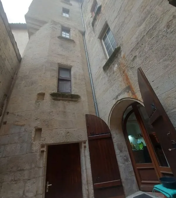 Photo 1