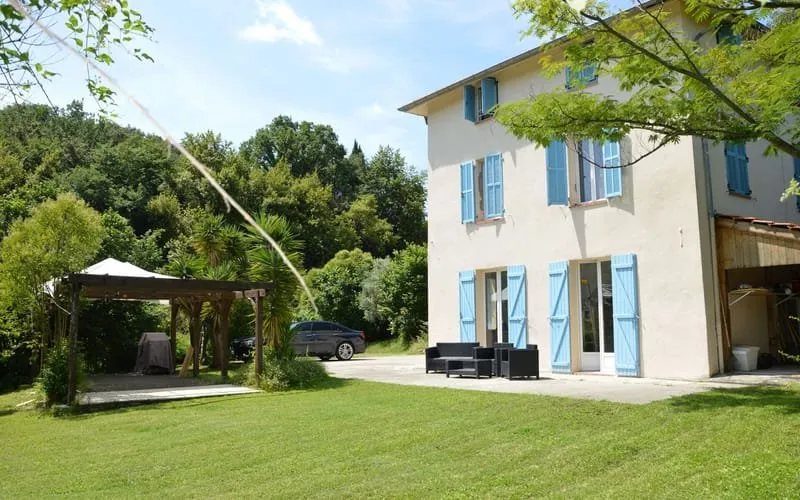 Photo 1