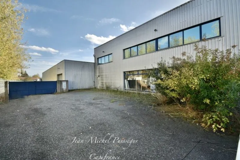 Photo 1