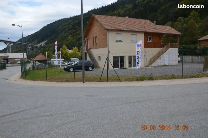 Photo 1