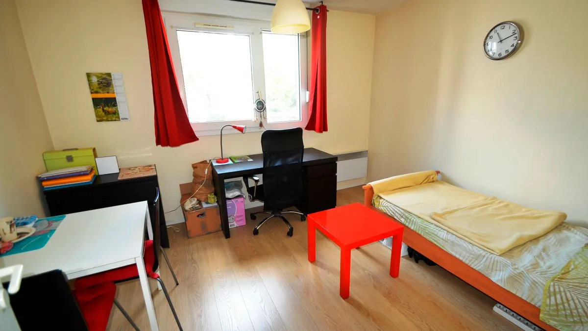 Photo 1