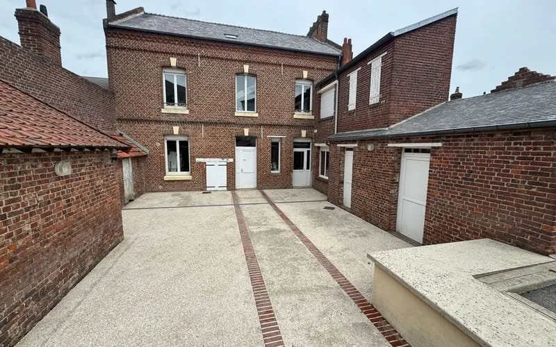 Photo 1