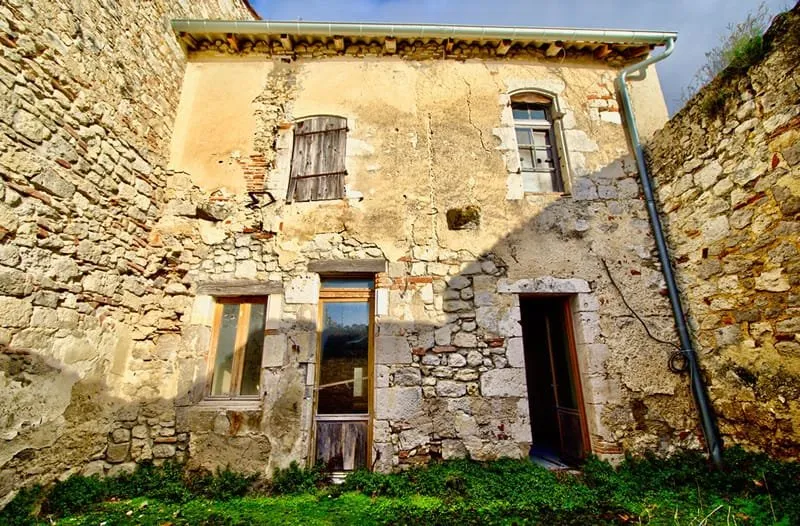 Photo 1