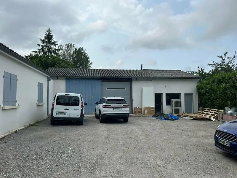 Photo 1