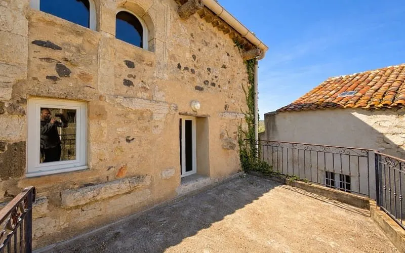 Photo 1