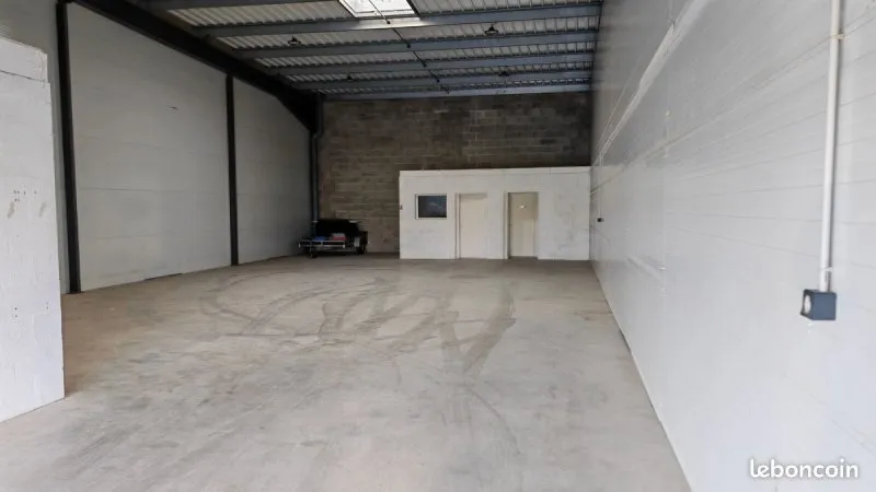 Photo 1