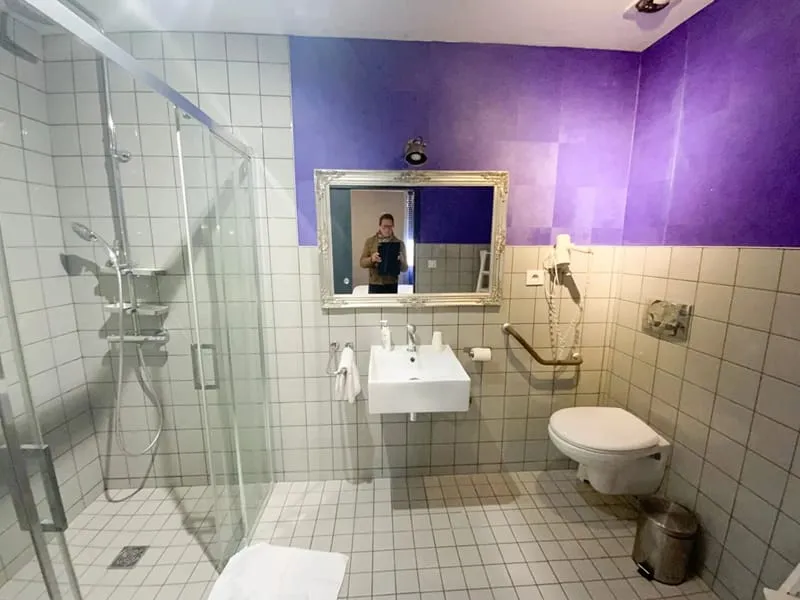 Photo 10