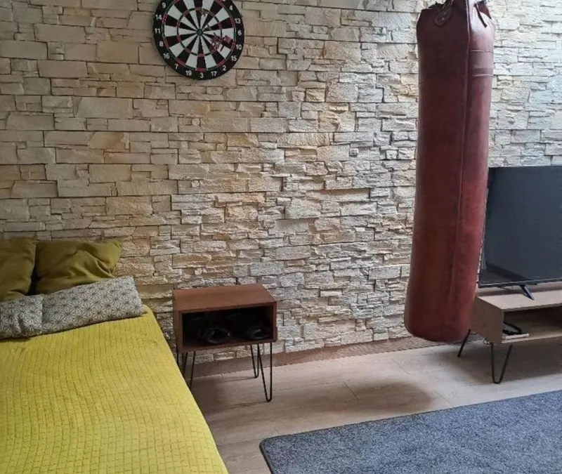 Photo 1