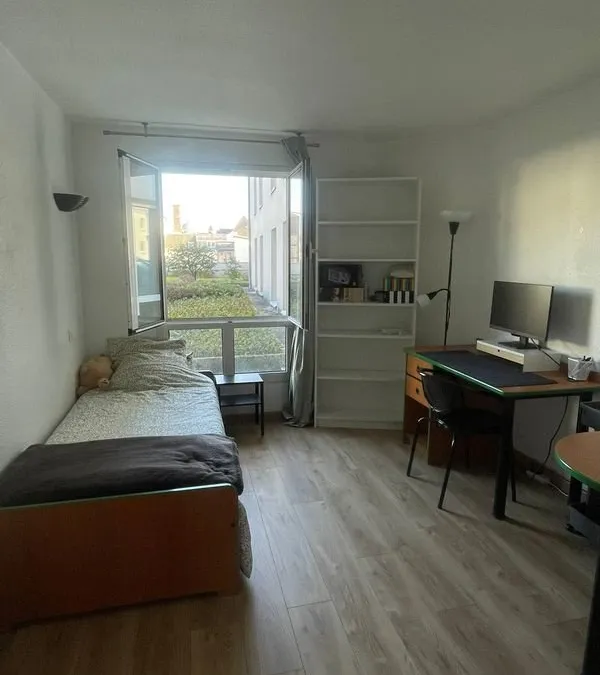 Photo 1