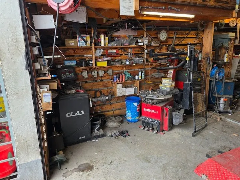Photo 1