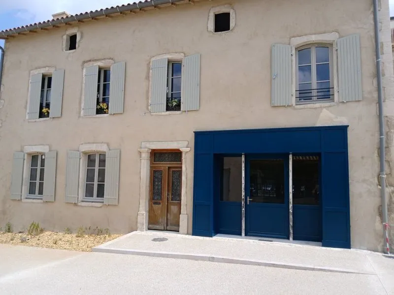 Photo 1