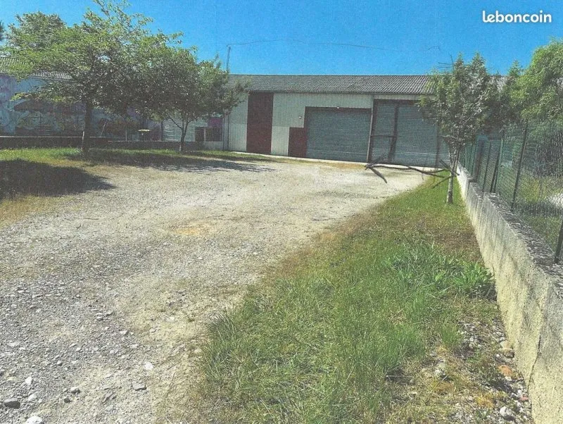 Photo 1
