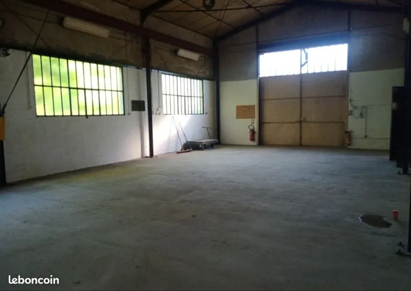 Photo 1