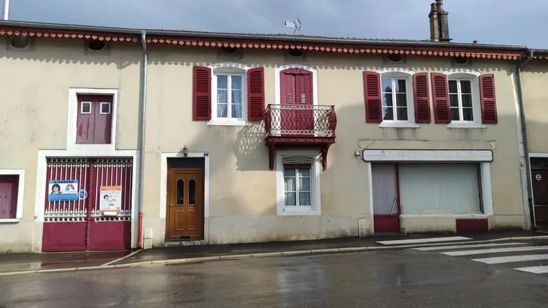 Photo 1