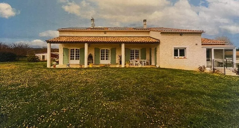 Photo 1