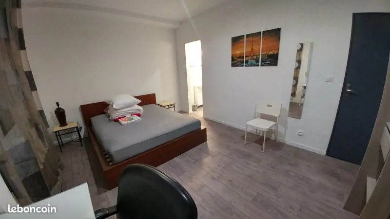 Photo 1